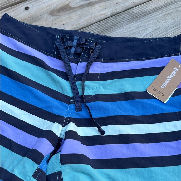 NWT Patagonia Wavefarer Blue Striped Board Shorts Zip-Pocket Tie Front Size 6 - Picture 3 of 9